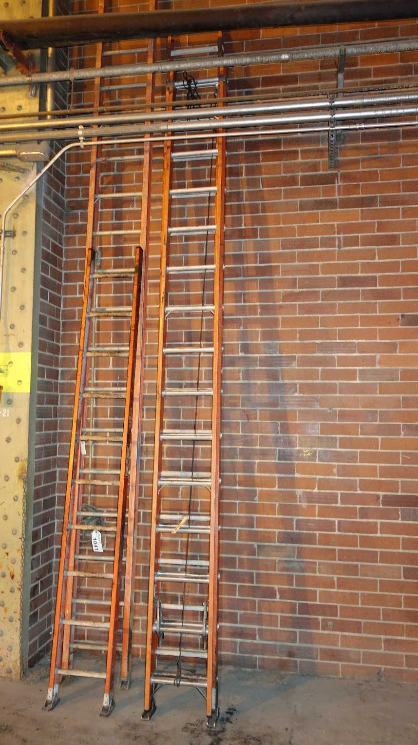 LOT OF 2 ASSORTED LADDERS, LOUISVILLE - MATERIAL HANDLING