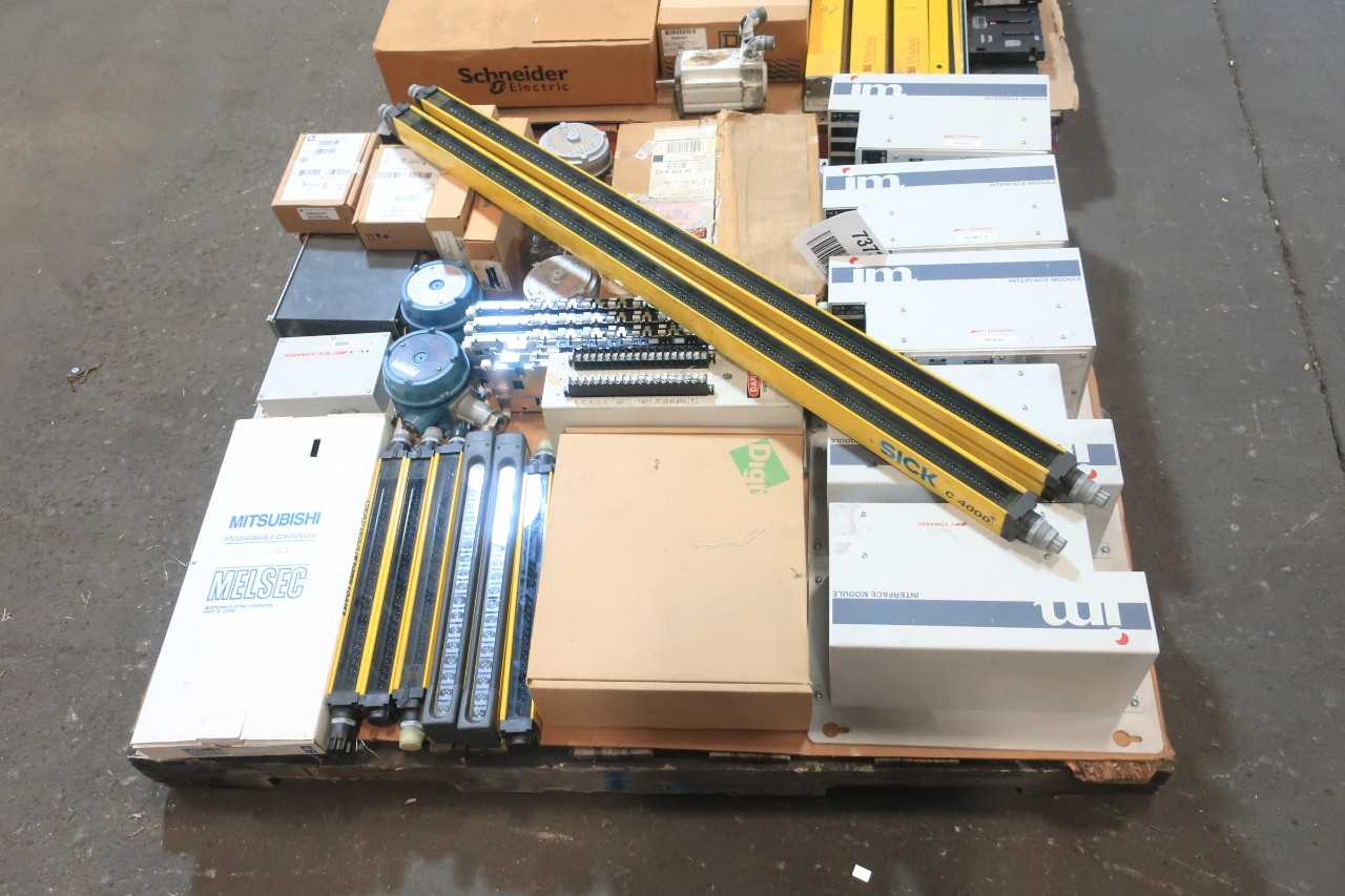 2 PALLETS OF ASSORTED ELECTRICAL SWITCH CONTROLS, LIGHT CURTAIN, MODULES, RACK CONTROLS, INTERFACE MODULE, MOTOR DRIVE- SICK, SCHNEIDER, MITSUBSHI, YASKAWA, ALLEN BRADLEY, GE FANUC, FOXBORO, UNITED ELECTRIC, BOC EDWARDS, OMRON - AUTOMATION & CONTROLS
