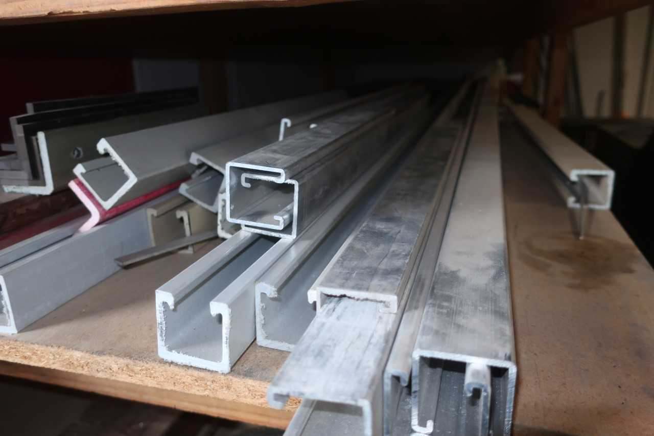 LOT OF ASSORTED FIBERGLASS TABLE TRAYS - ELECTRIC POWER TOOLS
