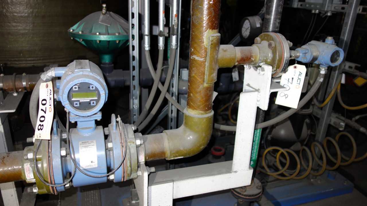 LOT OF 2 ROSEMOUNT TRANSMITTERS, 8732E, 3051 - INSTRUMENTATION