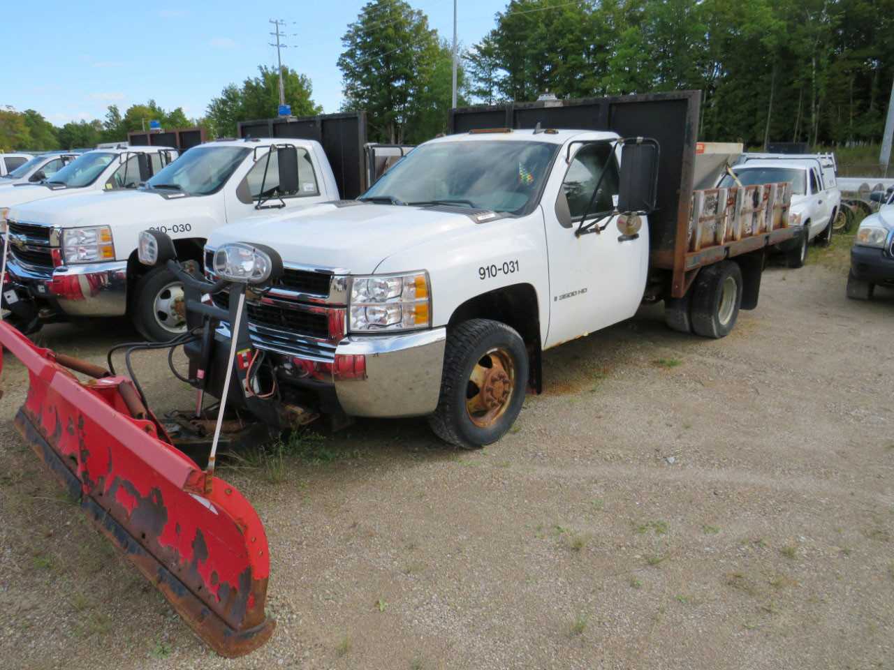 CHEVROLET SILVERADO 3500 HD 4WD PICKUP TRUCK - HYDRO EXCAVATOR TRUCKS
