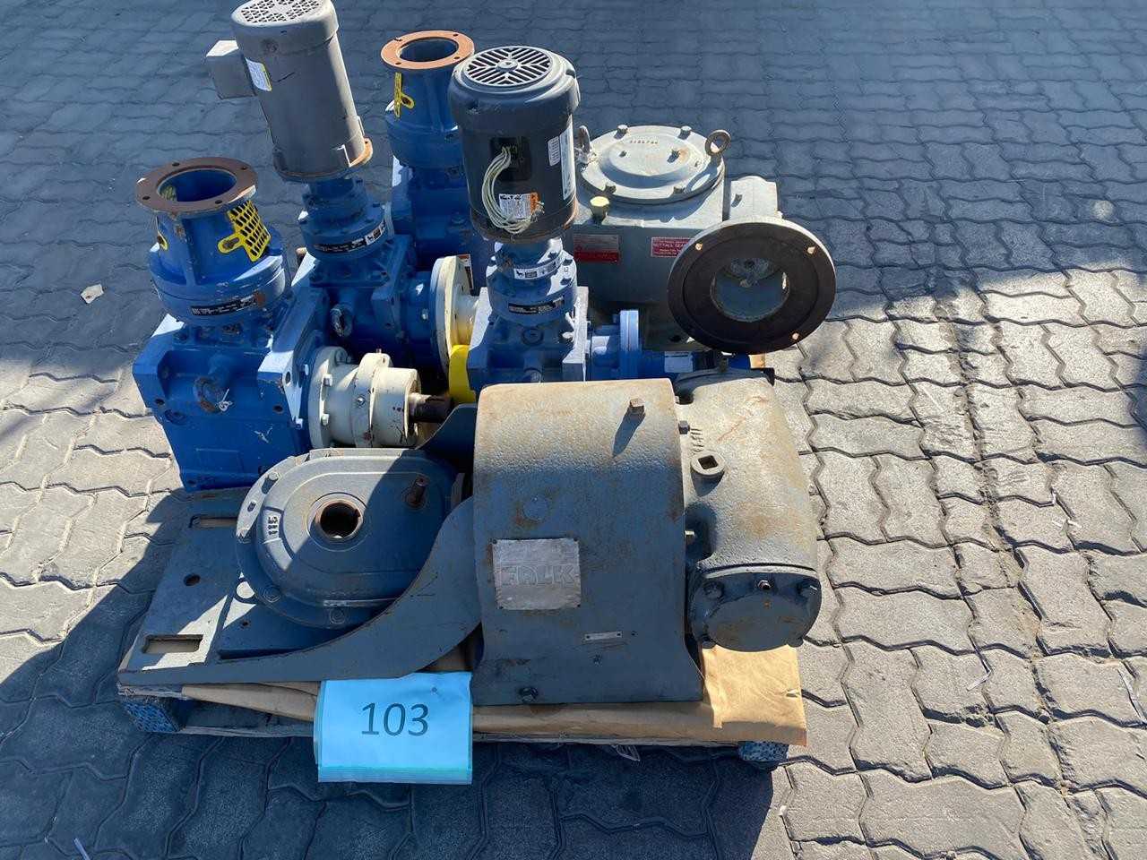 PALLET OF ASSORTED GEARS AND GEAR MOTORS - GEAR REDUCERS