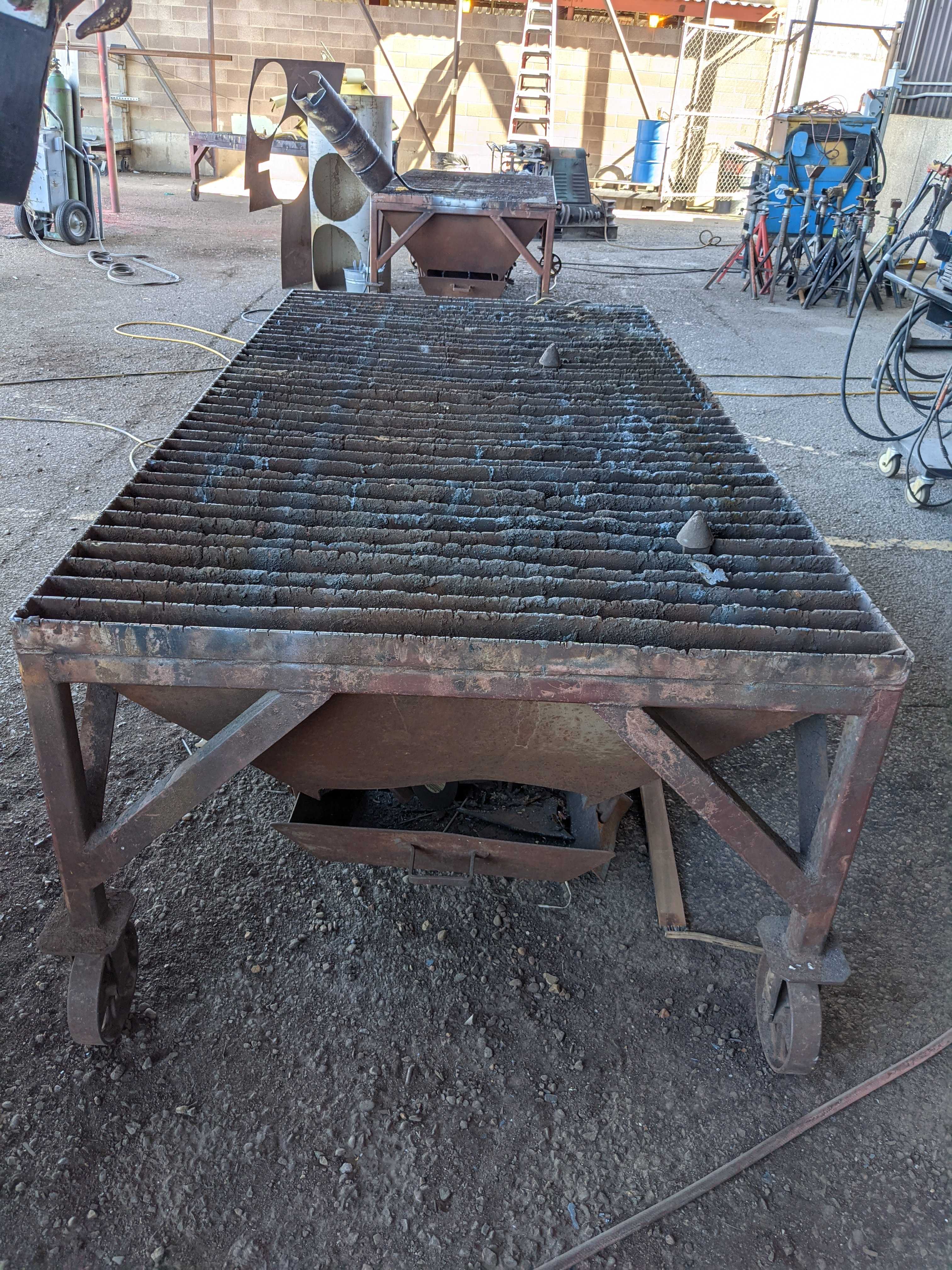 WELDING TABLE - WELDING EQUIPMENT