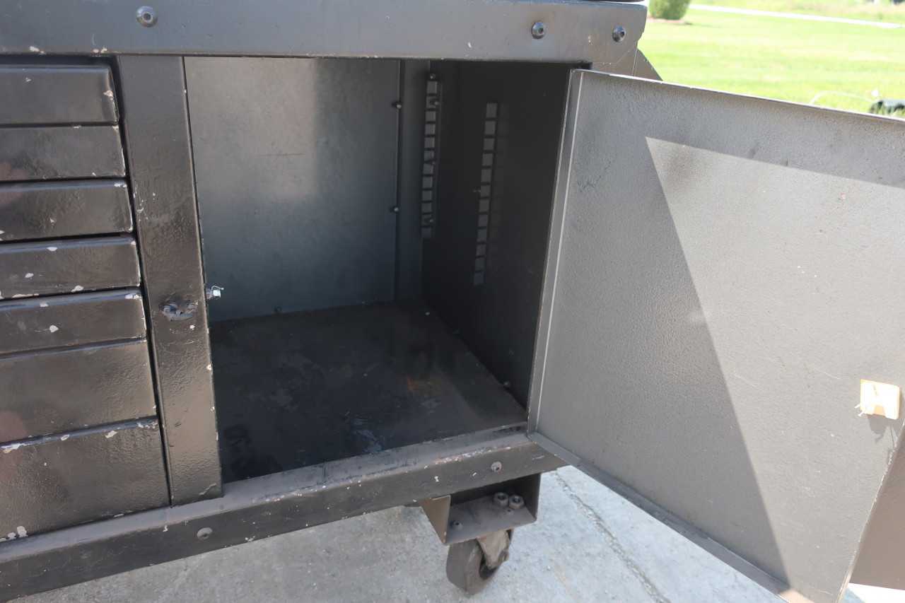 ROLLING STEEL TOOL BOX - TOOL STORAGE