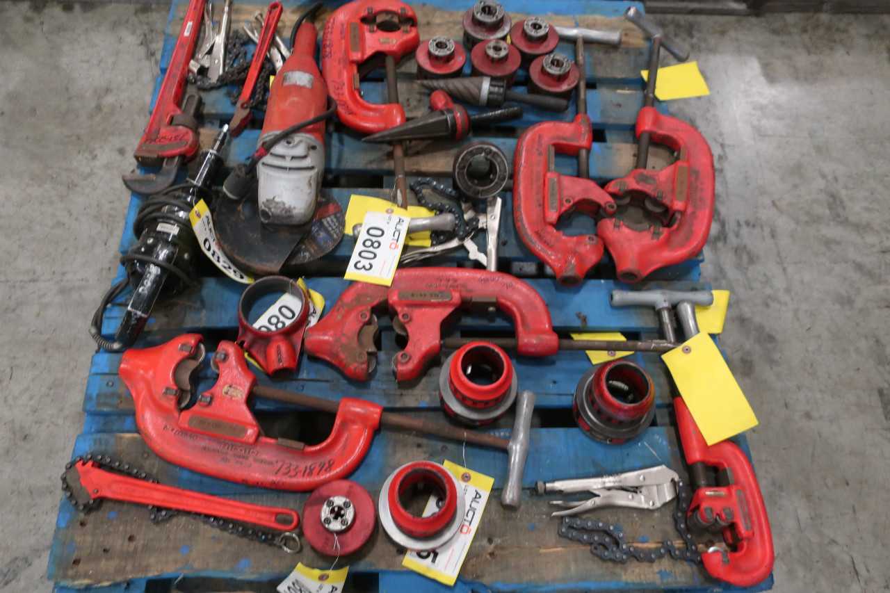 3 PALLETS OF ASSORTED TOOLS CLAMPS WRENCHES PIPE CUTTERS ROTARY HAMMERS RIDGID MILWAUKEE DUMORS - ELECTRIC POWER TOOLS