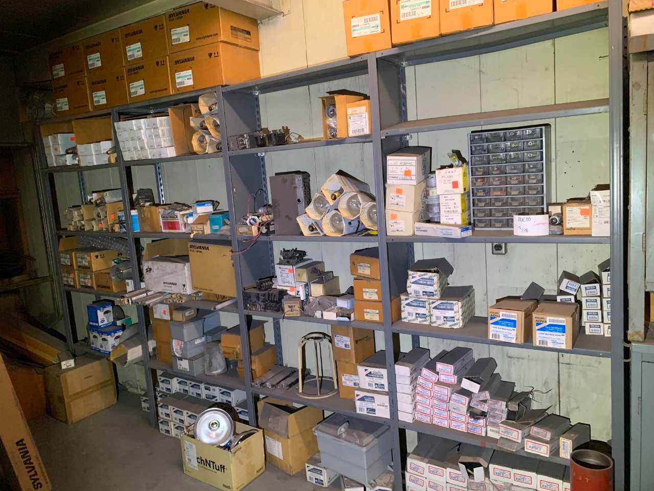 CONTENTS OF SHELVING - ELECTRICAL COMPONENTS