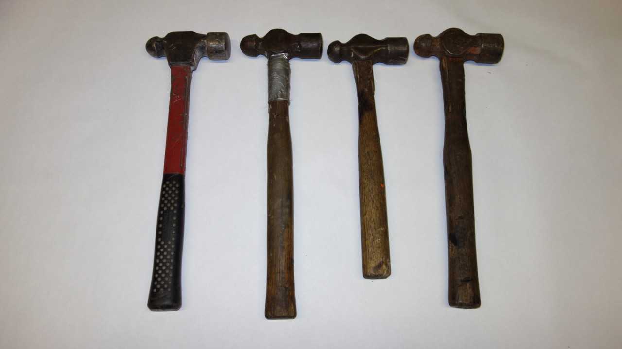 LOT OF 4 ASSORTED BALL PEEN HAMMERS - HAND TOOLS