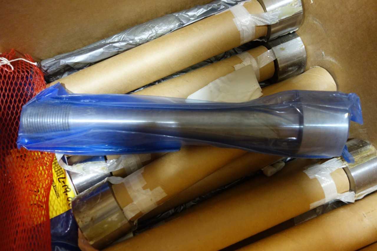 BOLT - SEQ. #0997, GENERATOR END / FOR DIAPHRAGM HORIZONTAL JOINT DOUBLE FLOW A TURBINE SERIAL NUMBER 170X326 - STANDBY POWER GENERATOR
