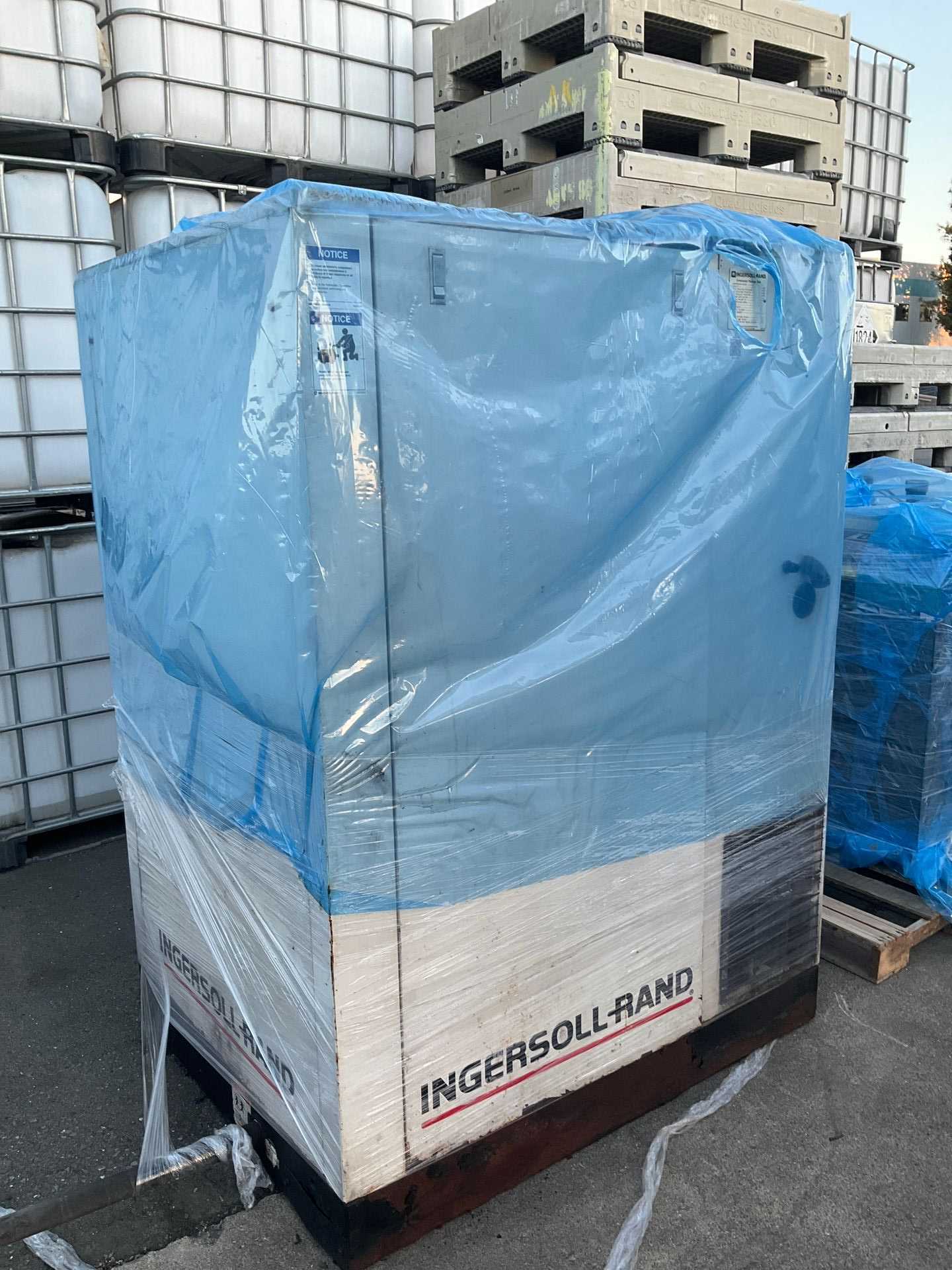 INGERSOLL RAND SSR-EP50SE AIR COMPRESSOR