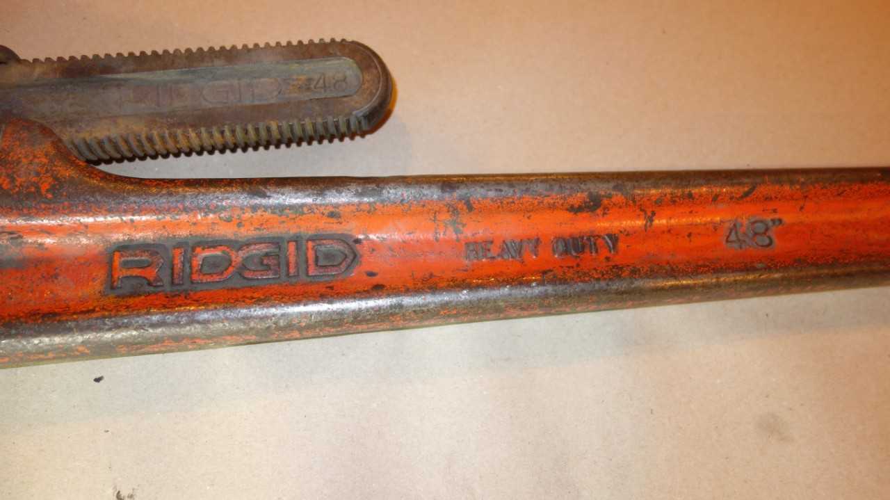 RIDGID 48 IN HEAVY DUTY PIPE WRENCH - HAND TOOLS