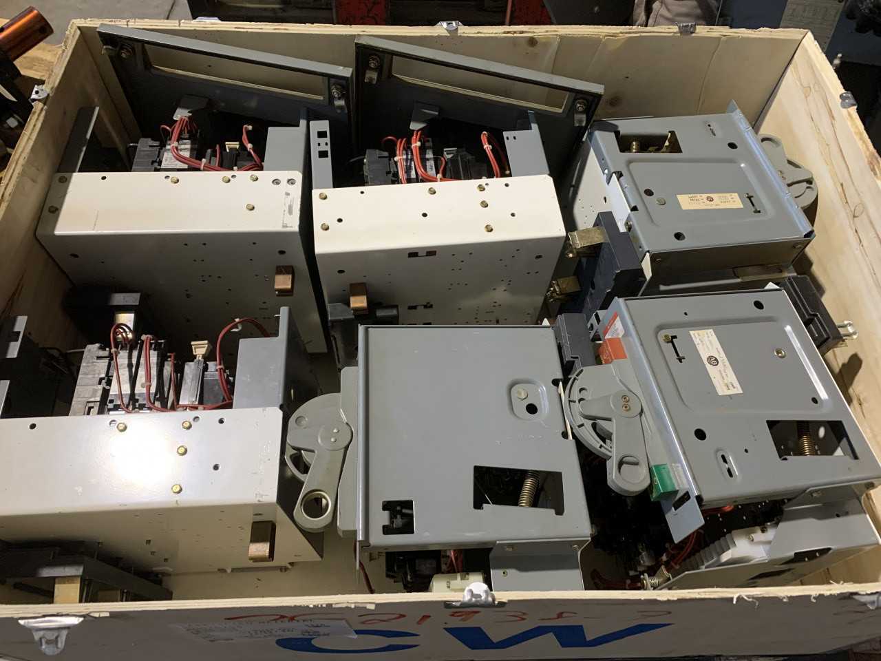LOT OF 6 ALLEN-BRADLEY SIZE 1 MCC BUCKETS WITH DOORS - MOTOR CONTROL CENTERS