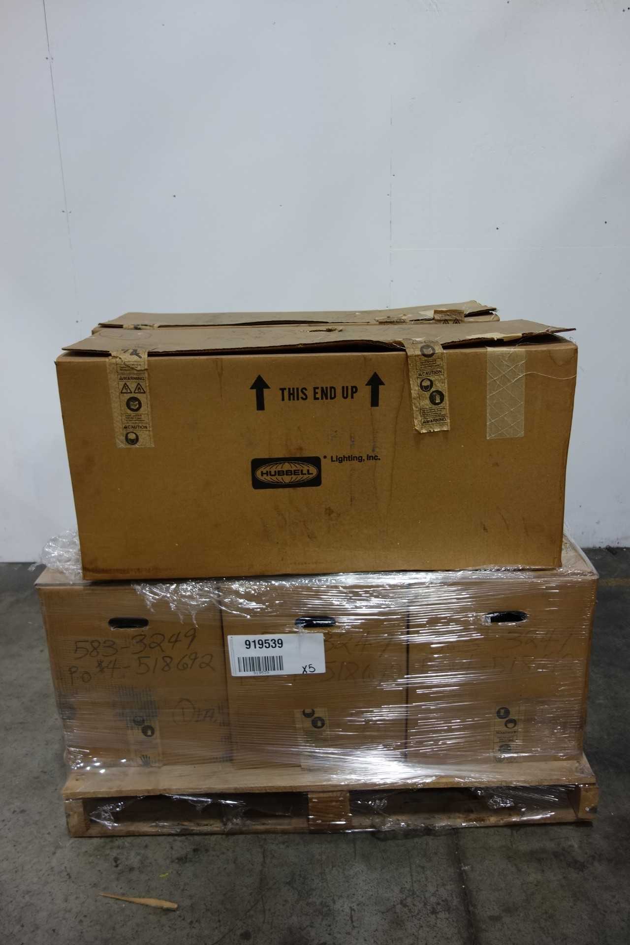 LOT OF 5 HUBBELL LIGHT FIXTURES - LIGHTING