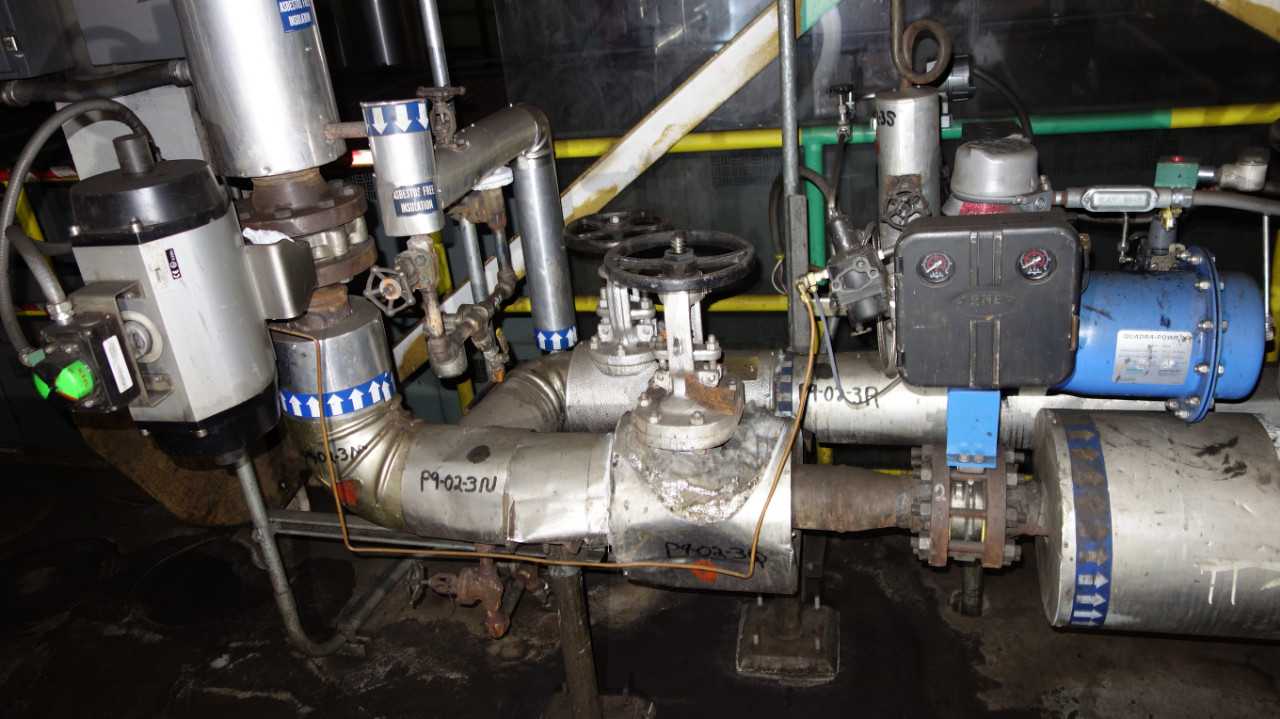 LOT OF 4 JAMESBURY 4IN AND 3IN BUTTERFLY VALVES - VALVES