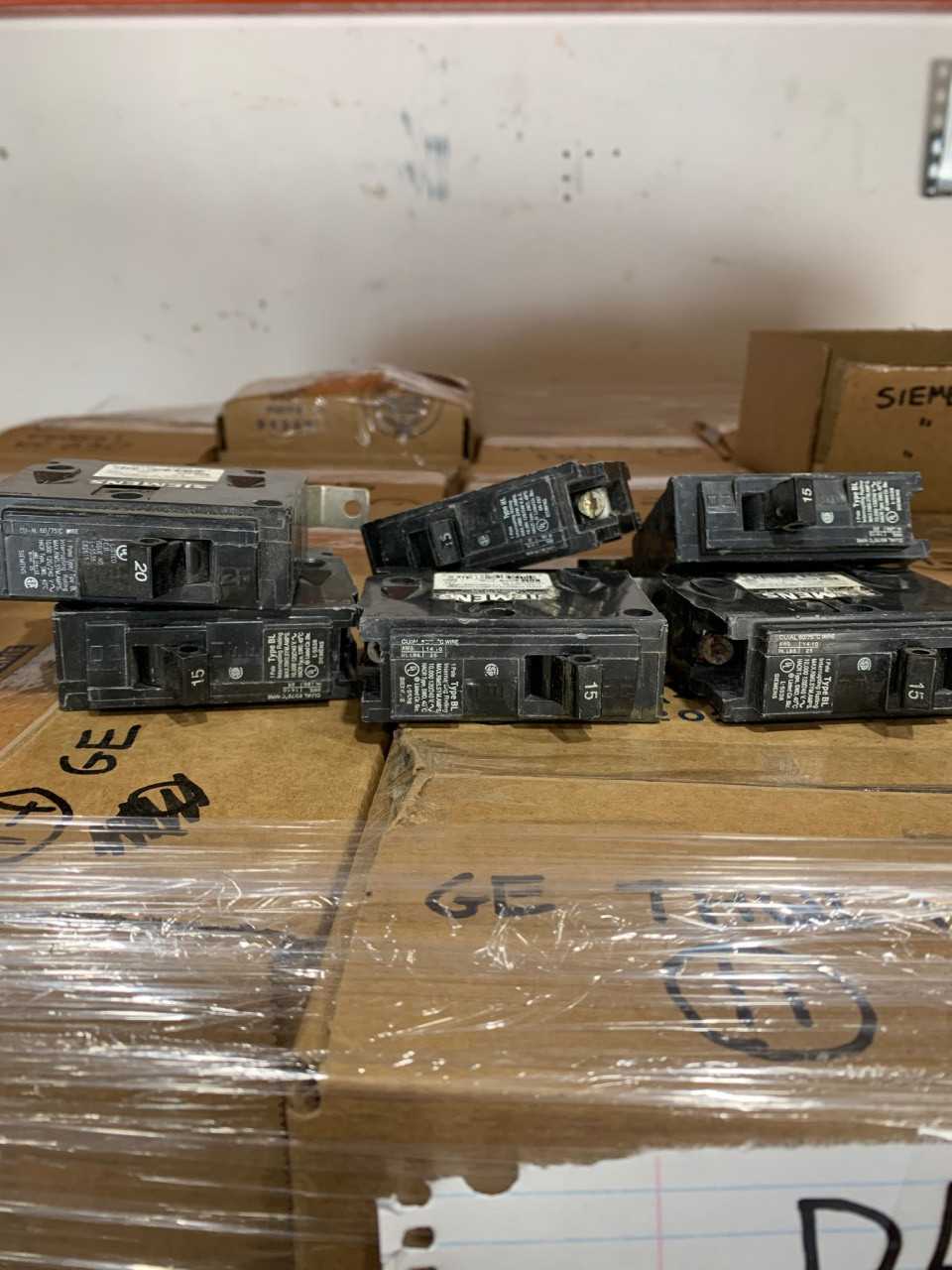 Assorted Pallet of Circuit Breakers - CIRCUIT BREAKERS