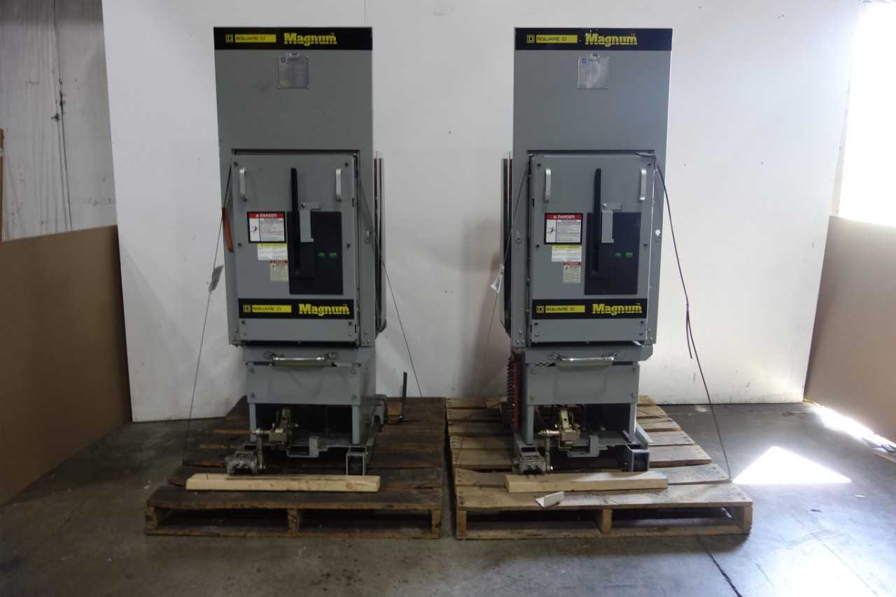 LOT OF 2 SQUARE D VACUUM POWER BREAKERS - CIRCUIT BREAKERS