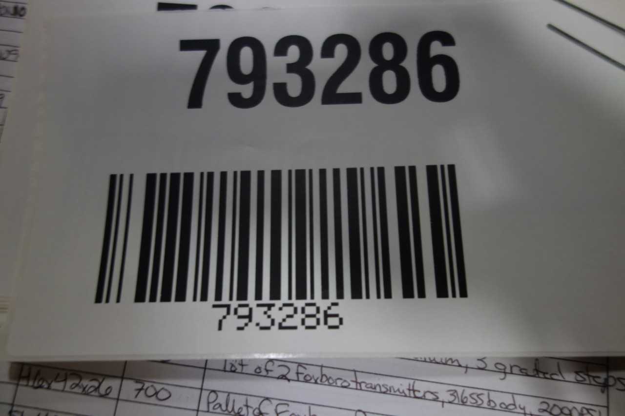 PALLET OF RUBBER GASKET MATERIAL - VALVES