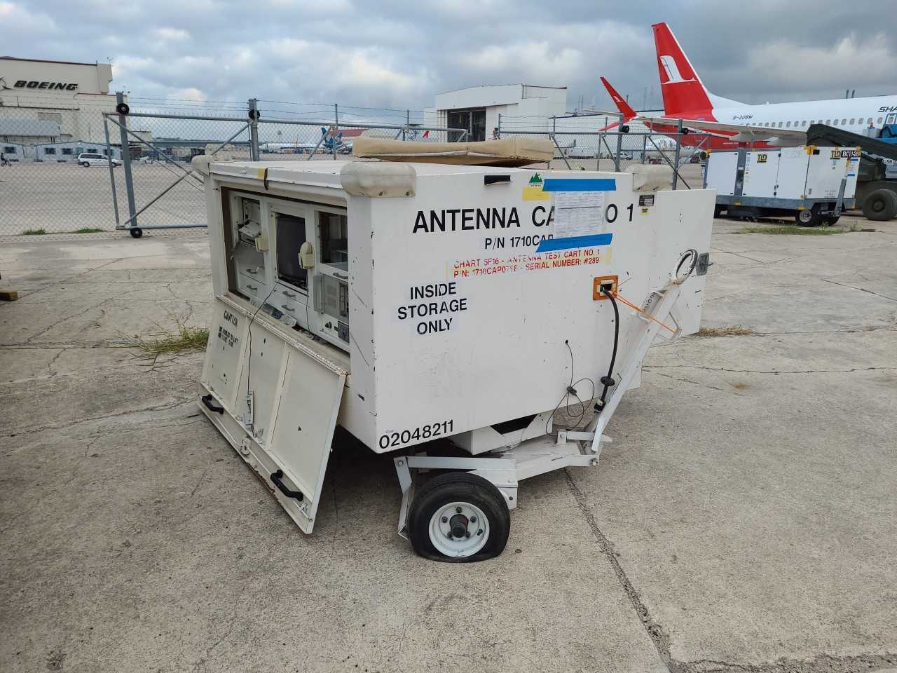 Antenna cart (Lot 2586592) San Antonio, TX - PLANT & FACILITY EQUIPMENT