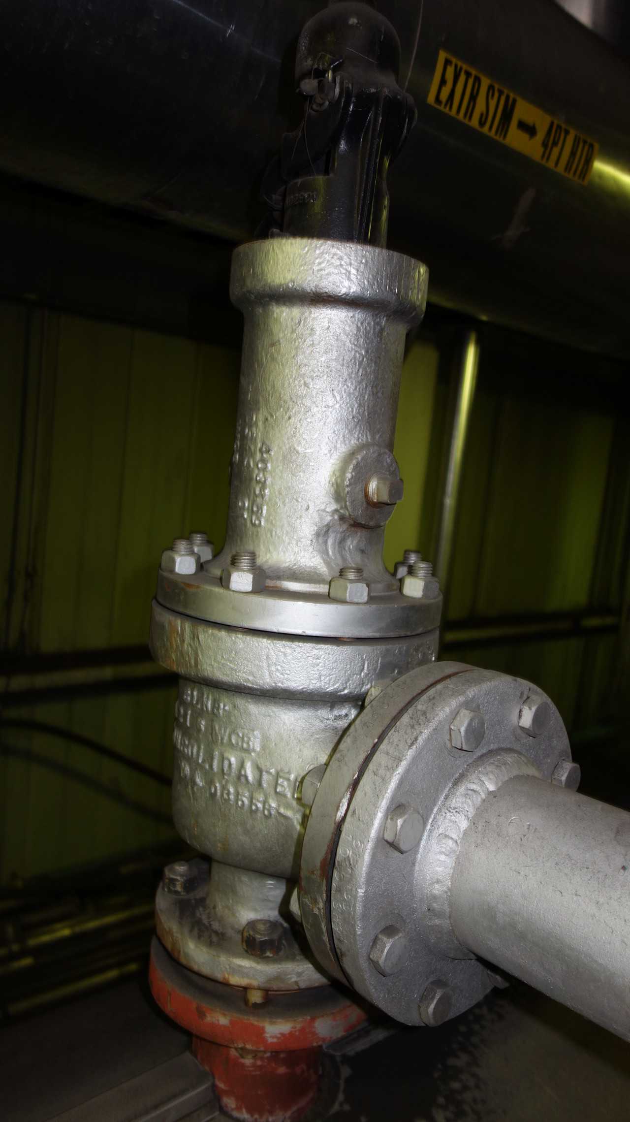 LOT OF 2 CONSOLIDATED RELIEF VALVES 3IN - RELIEF VALVE