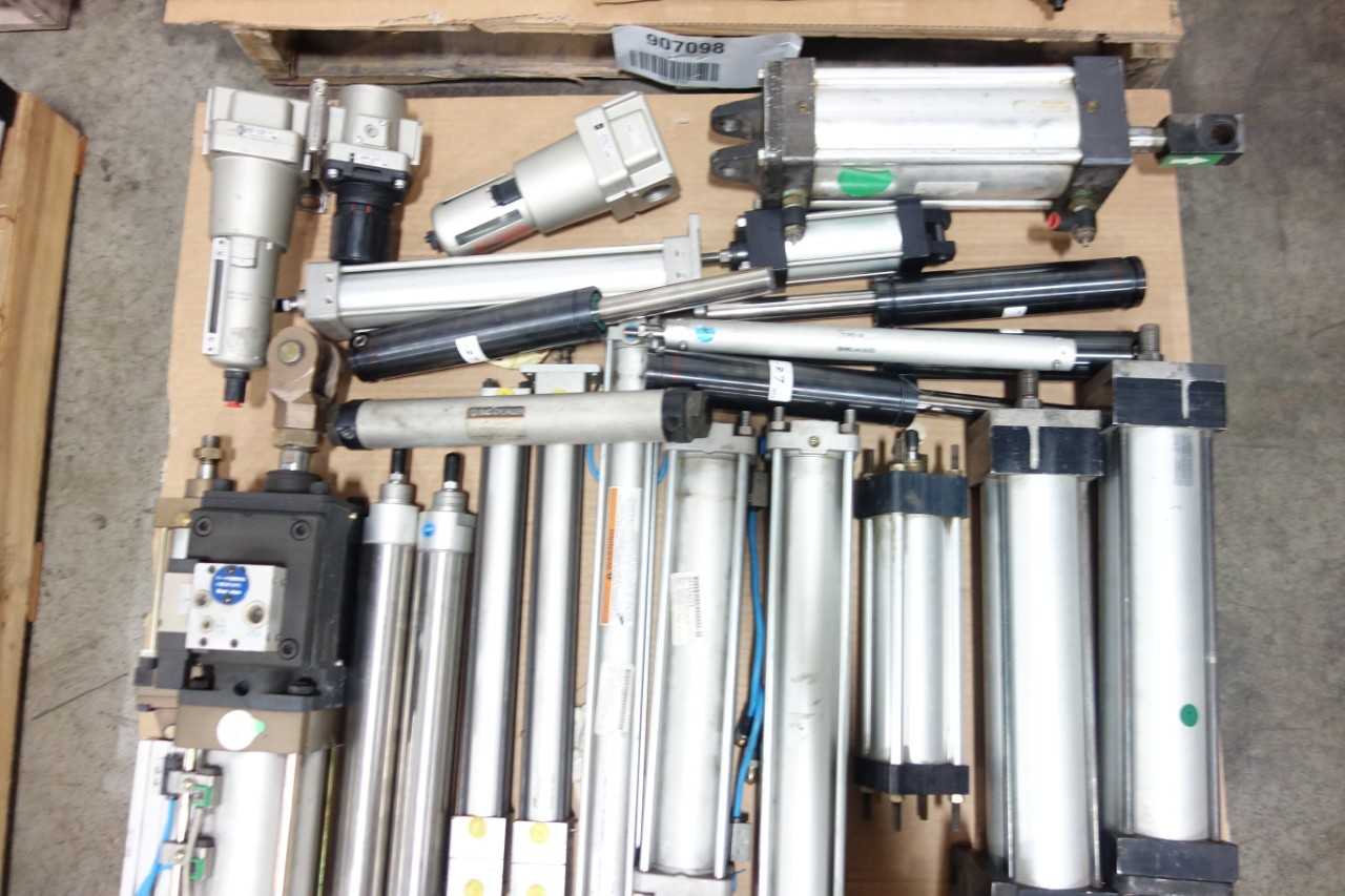 4 PALLTES OF ASSORTED PNEUMATIC PARTS AND ACCESSORIES - PNEUMATIC POWER TOOL