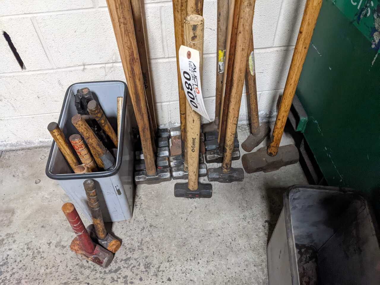 LOT OF ASSORTED SLEDGE HAMMERS - HAND TOOLS