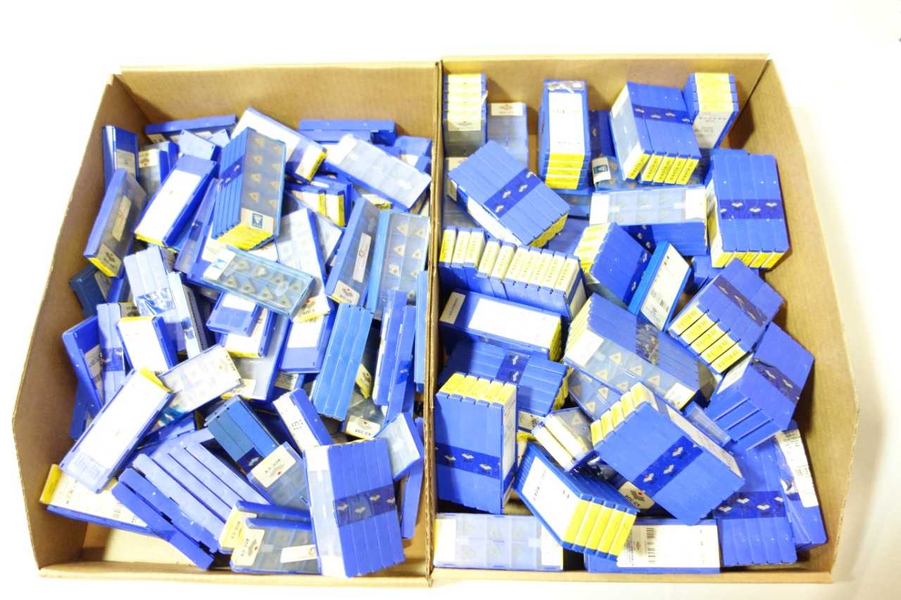 LOT OF ASSORTED TOOLING CARBIDE INSERTS - ZHUZHOU - TOOL HOLDERS