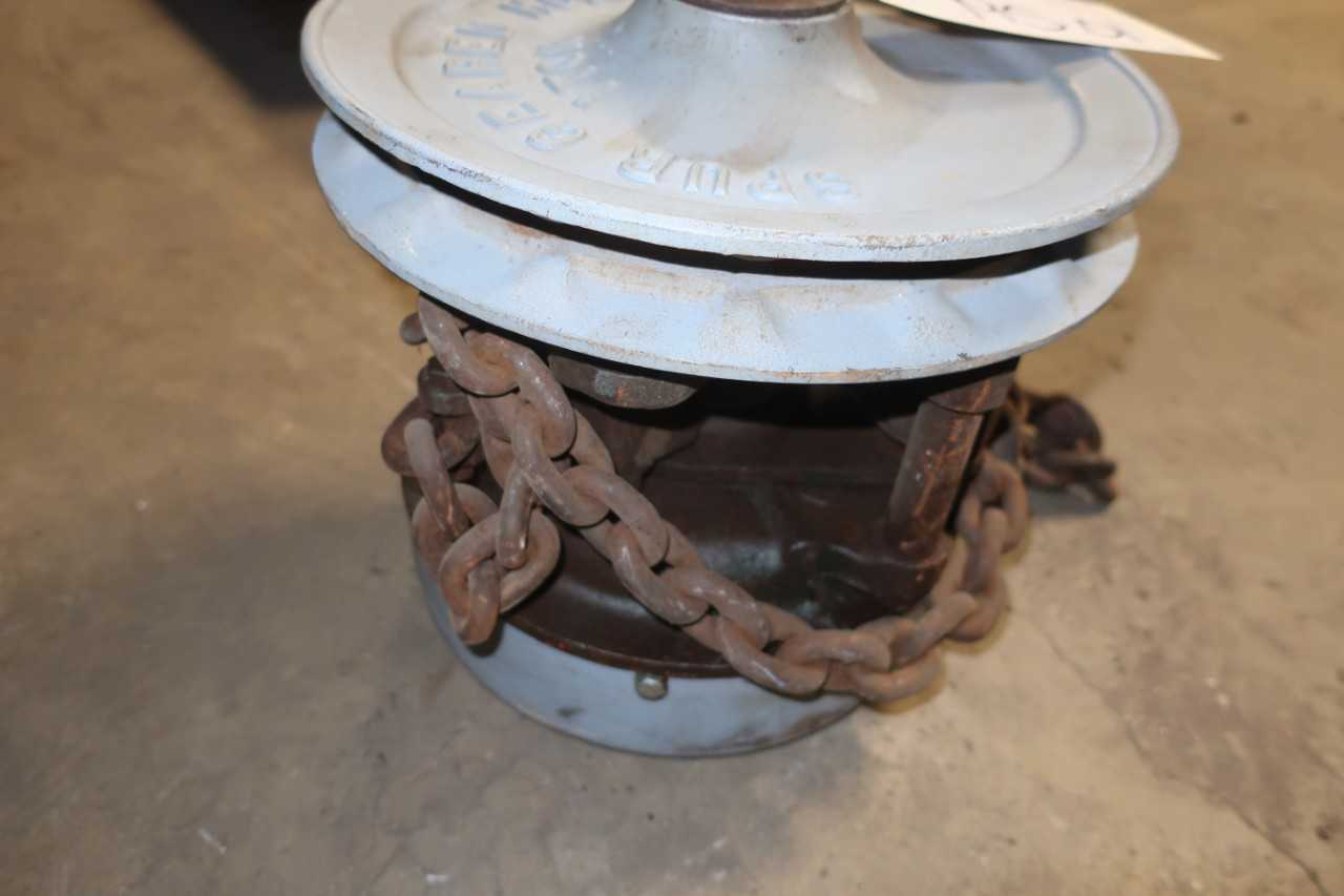 SPUR GEARED 1 TON HOIST - LIFTING EQUIPMENT