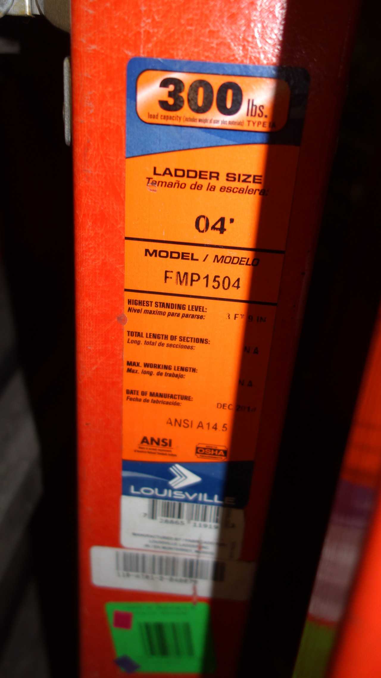 LOT OF ASSORTED FIBERGLASS LADDERS - MISCELLANEOUS