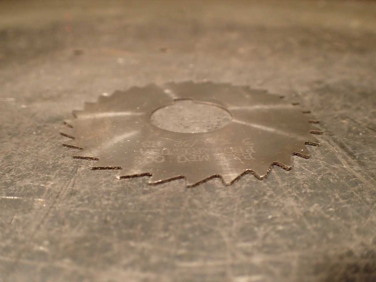 Brown & Sharpe 1/32" x 3" Horizontal Mill Metal Slitting Saw: 1" Arbor Hole, USA - END MILLS