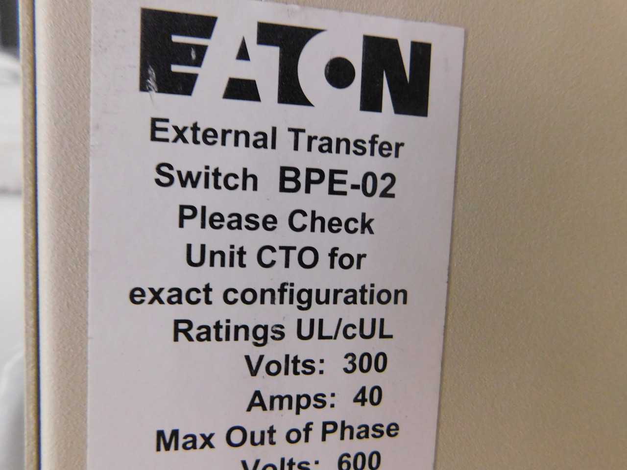 Lot of 1 External Transfer Switch - ELECTRICAL COMPONENTS