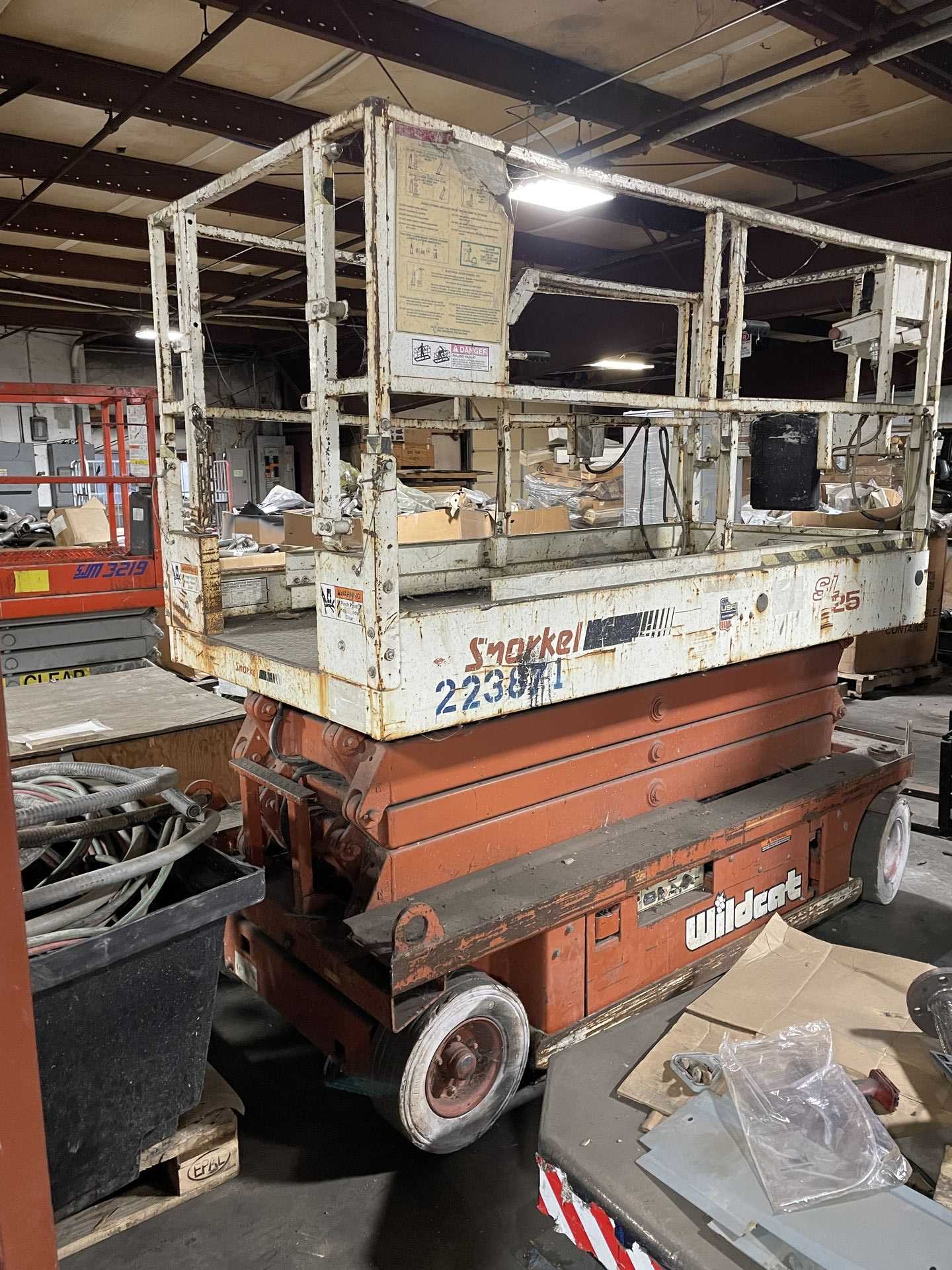 SNORKEL WILDCAT SL25 SCISSOR LIFT - SCISSOR LIFTS