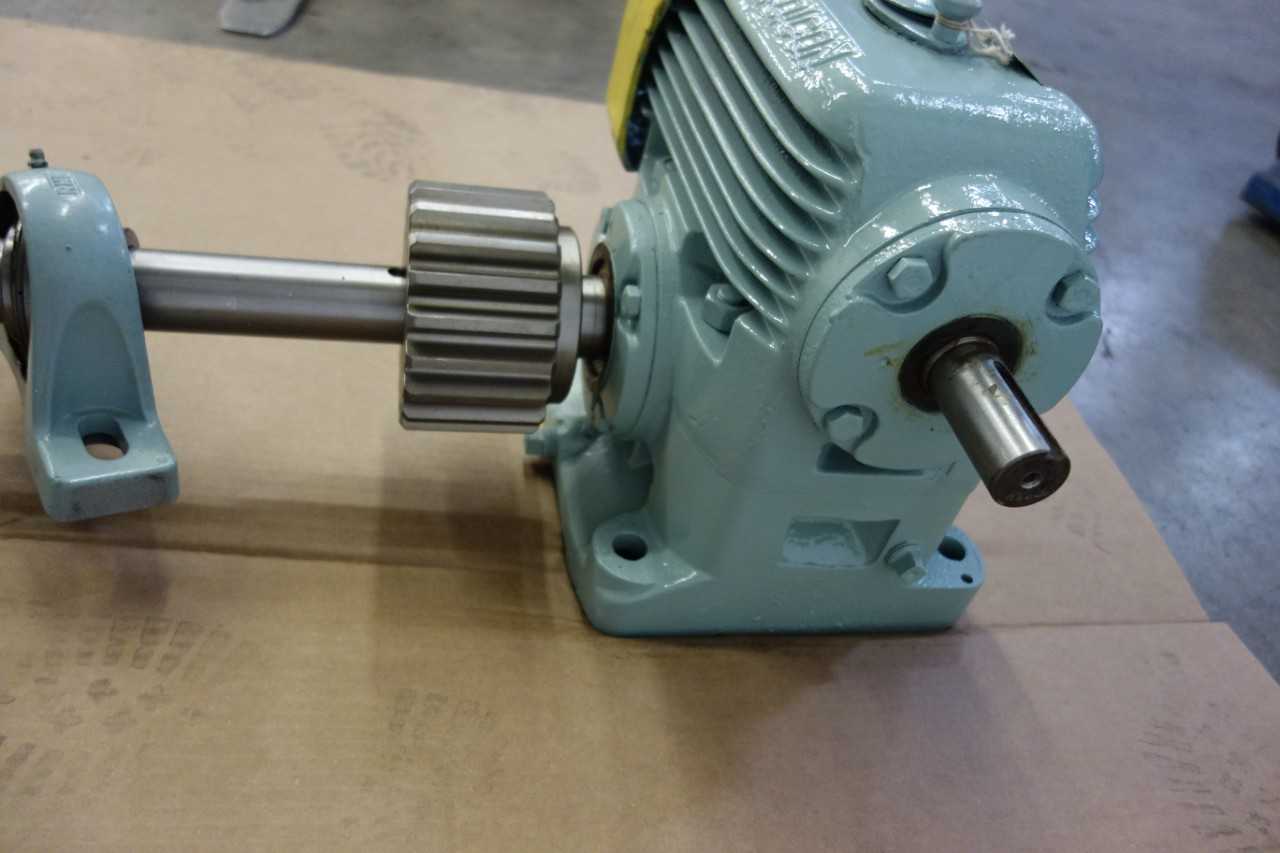 SEW SANTASALO RIGHT ANGLE GEAR REDUCER - GEAR REDUCERS