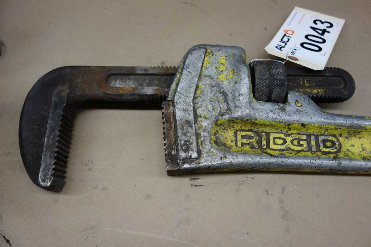 RIGID 848 48IN ADJUSTABLE PIPE WRENCH - HAND TOOLS