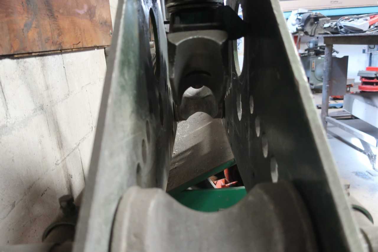 GREENLEE 884 COMPLETE BENDING SYSTEM W/ TABLE TO 6" - ELECTRIC POWER TOOLS