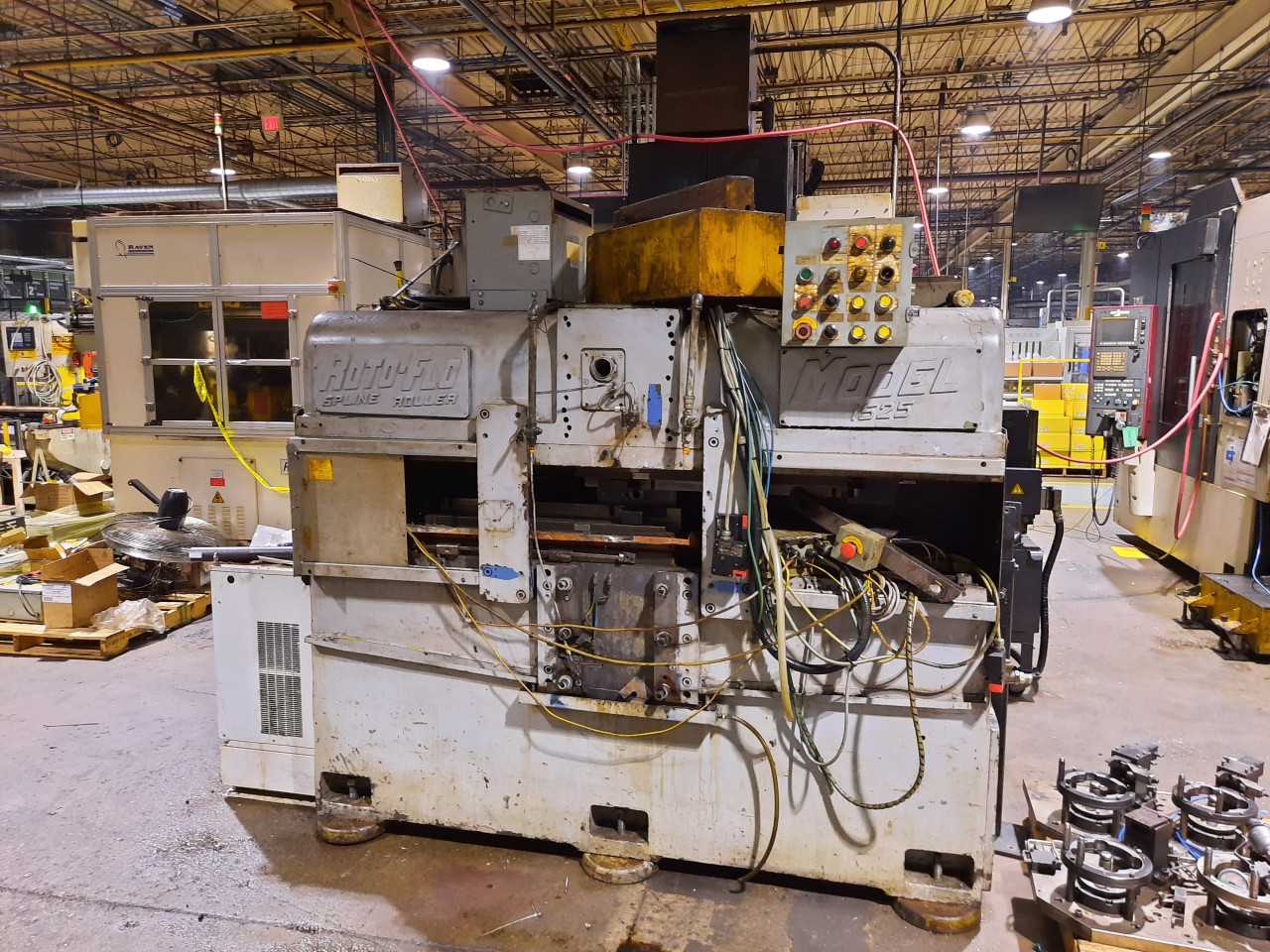 2004 ROTO-FLO 24IN SPLINE ROLLER - MACHINING EQUIPMENT