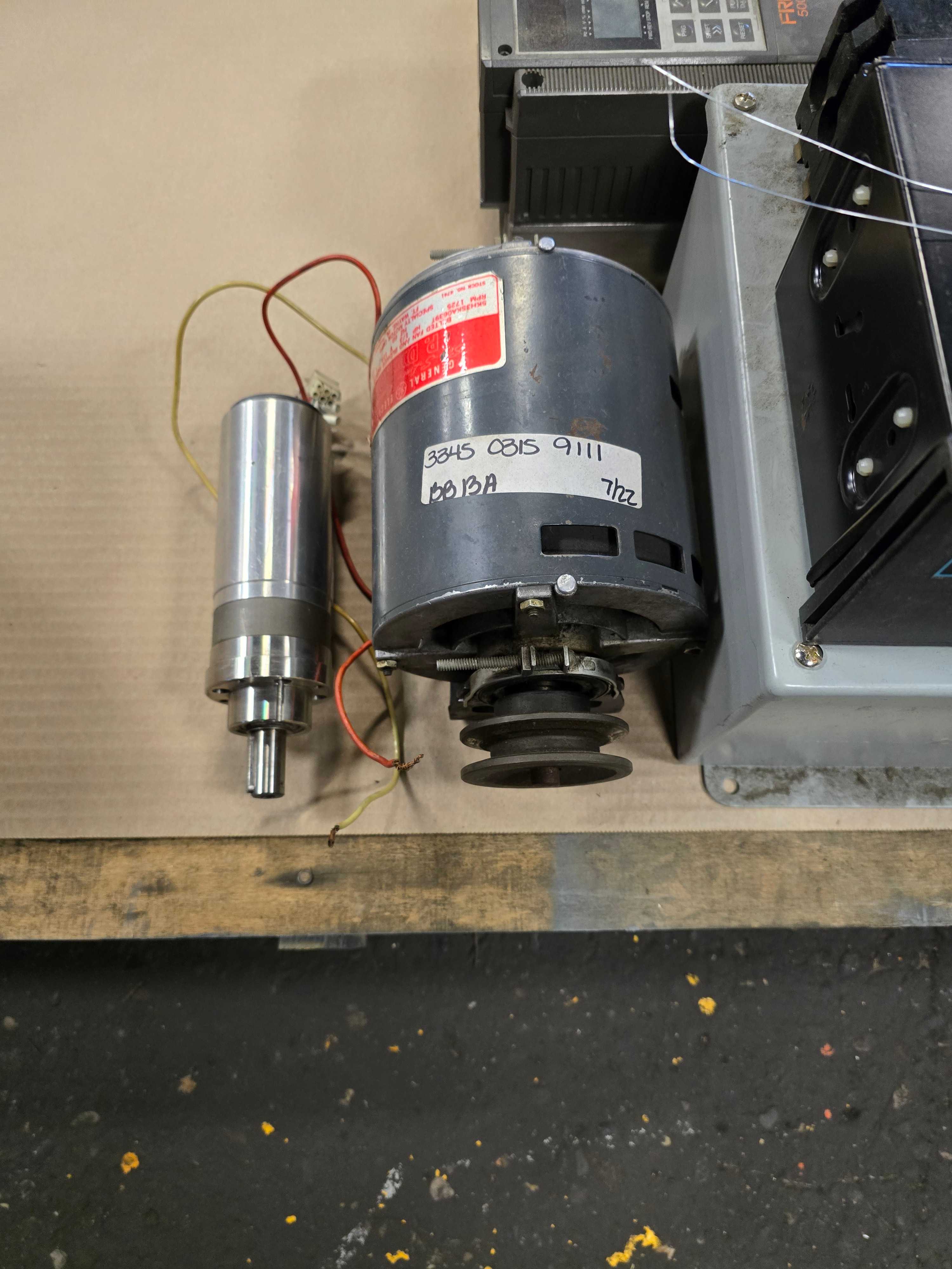 LOT OF ELECTRICAL EQUIPMENT - ELECTRICAL COMPONENTS