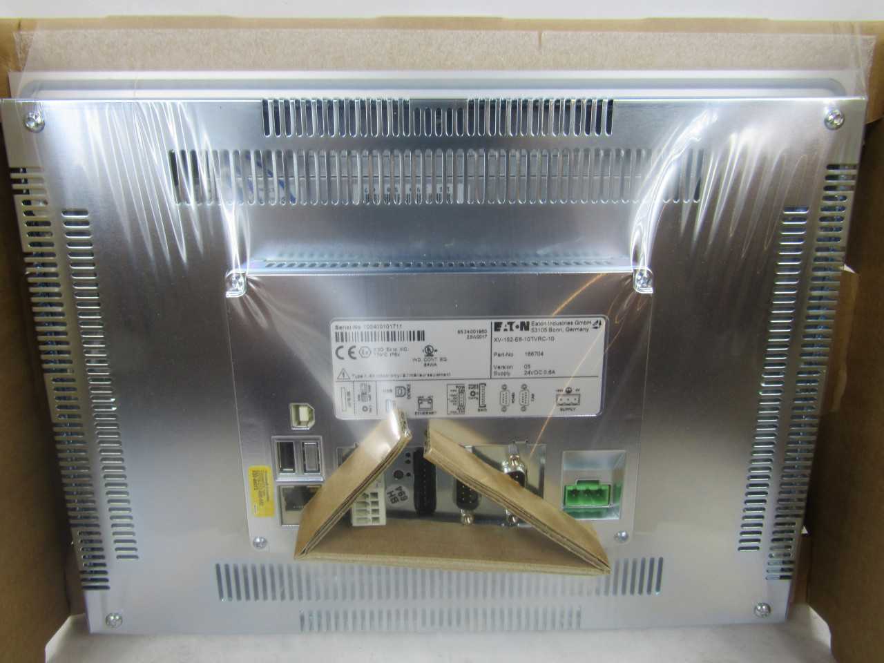 Lot of 1x XV-152-E6-10TVRC-10 PLC Touch Panel - AUTOMATION & CONTROLS