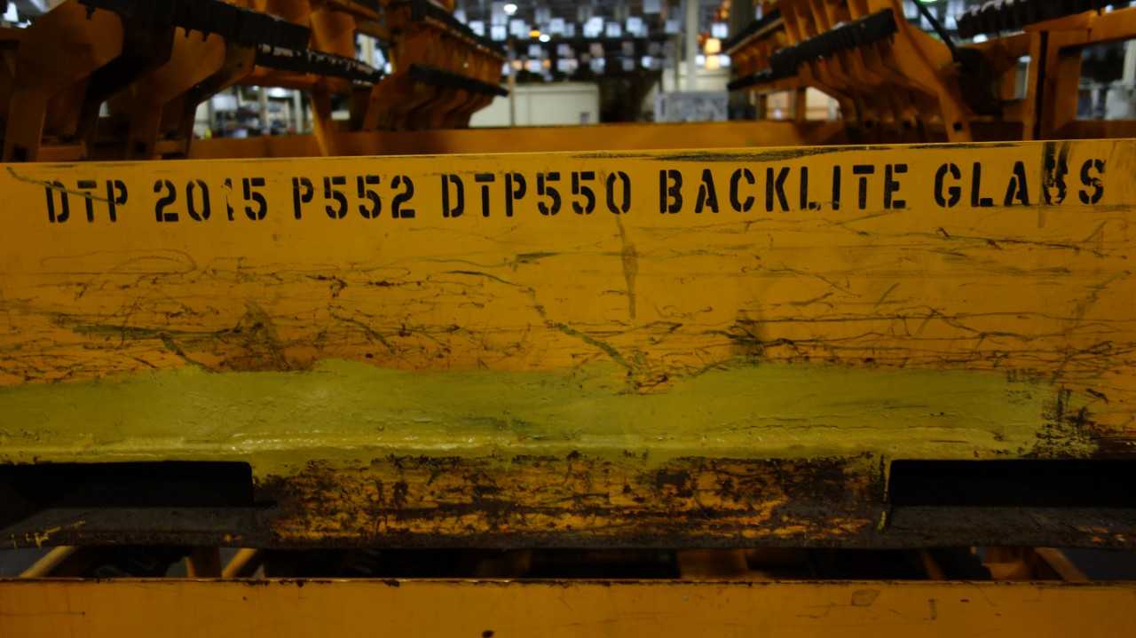 LOT OF 8 DTP 2015 P552 DTP550 BACKLITE GLASS RACKING STORAGE RACKS - PALLET RACKING