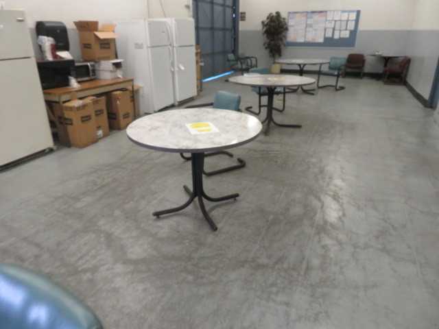 Dinning Tables and Chairs (lot) - MISCELLANEOUS