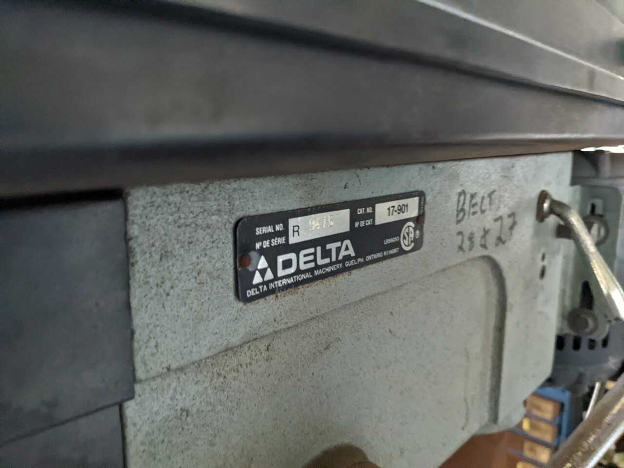 DELTA 17-901 16.5" FLOOR TYPE DRILL PRESS - UPRIGHT DRILL PRESSES