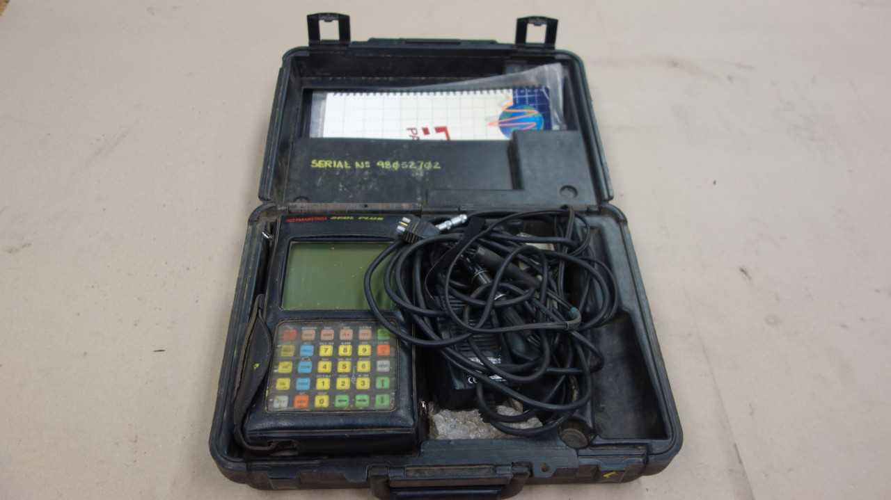 ULTRASONIC THICKNESS GAUGE - ELECTRICAL TESTING EQUIPMENT