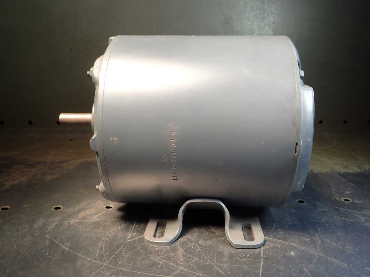 GE 5K42FG1967 AC Electric Motor: 110/220V, 1/4HP, 1725/1425 RPM CONT fr 56Z, NOS - ELECTRIC MOTORS
