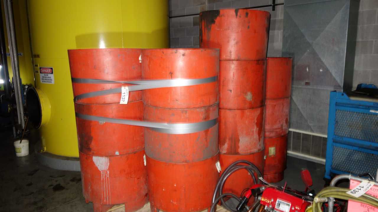 LOT OF 13 PLASTIC DRUM CONTAINERS - ELECTRIC POWER TOOLS