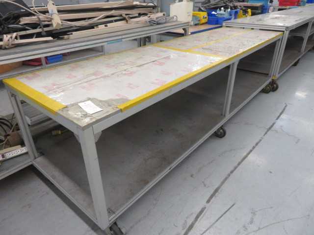 Aluminum Table on wheels - MISCELLANEOUS