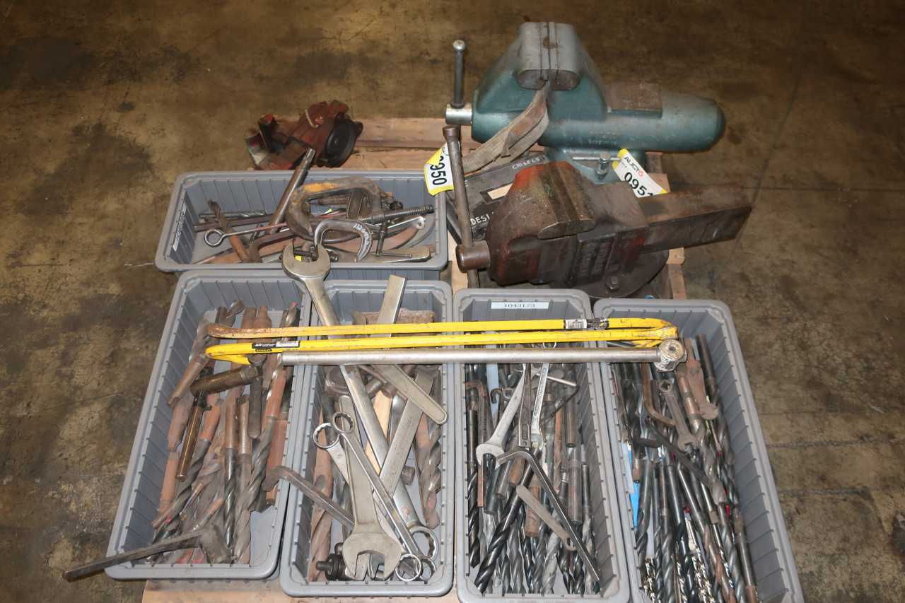 1 PALLET OF ASSORTED HAND TOOLS WRENCHES DRILL BITS CLAMPS VISE - HAND TOOLS