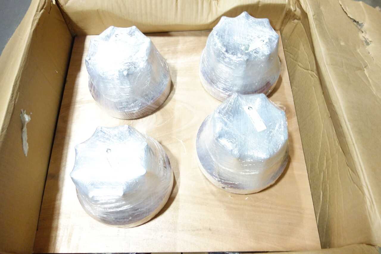 LOT OF 12 COOK COMPRESSION VALVE CAPS - VALVES
