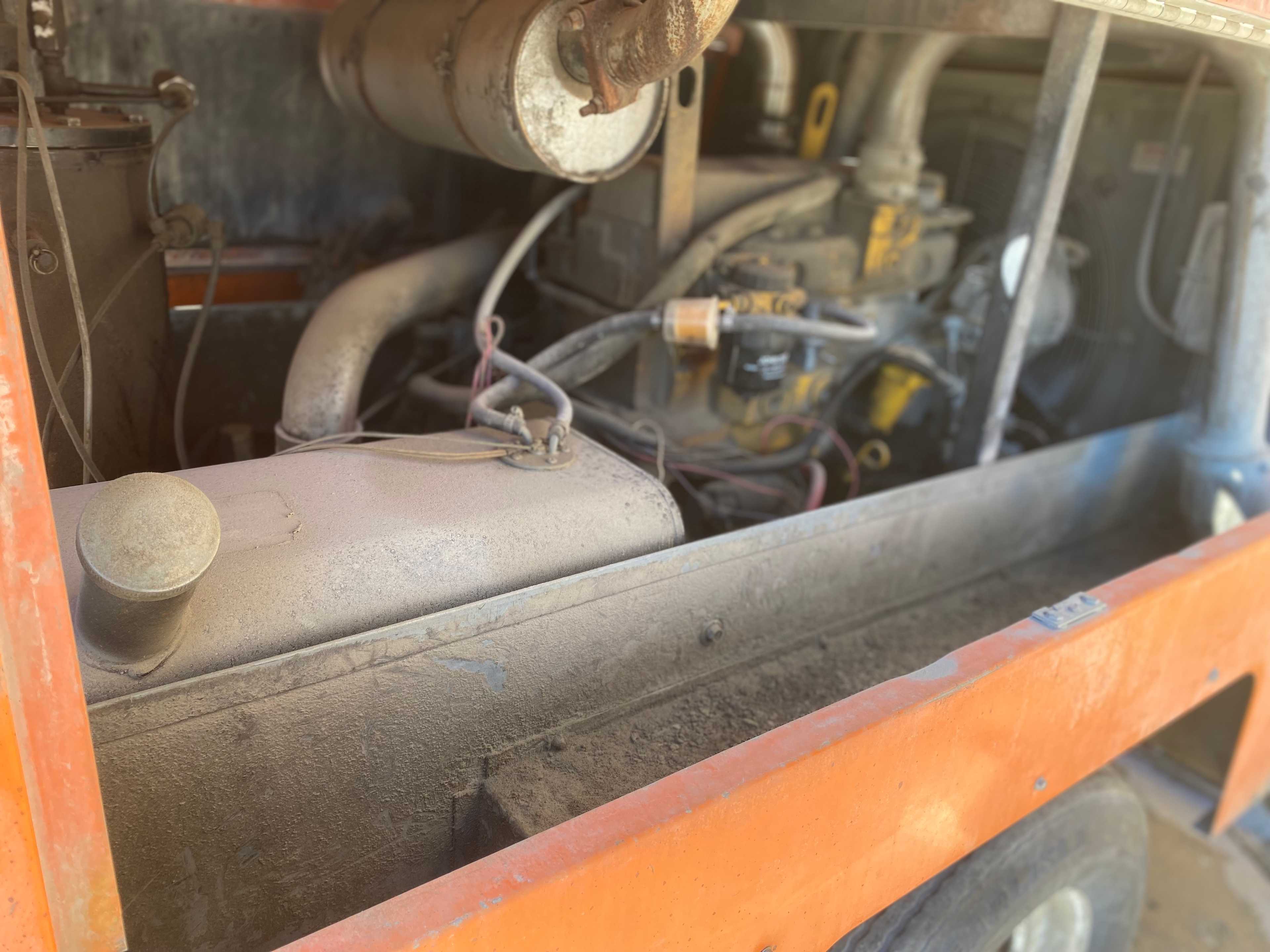 SULLIVAN PALATEK D185Q PORTABLE AIR COMPRESSOR - PORTABLE AIR COMPRESSORS