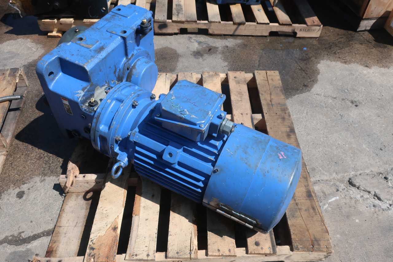 SUMITOMO EHYMS20-D6165B-Y2-B-28 GEAR REDUCER - GEAR REDUCERS