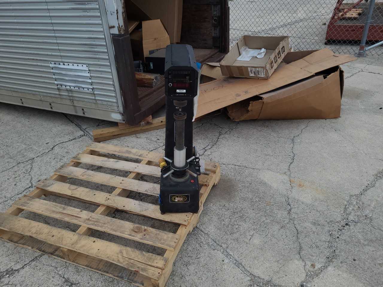 Hardness tester (Lot 2586598) San Antonio, TX - INSTRUMENTATION