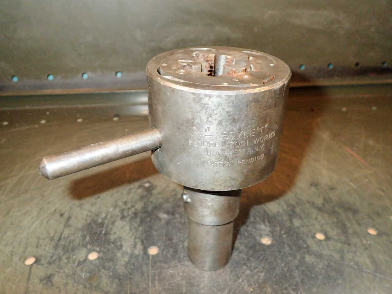 Modern Tool Works 3/4" Style T Collapsing Die Head: 1-1/2" Straight Shank - DIE CASTING MACHINES