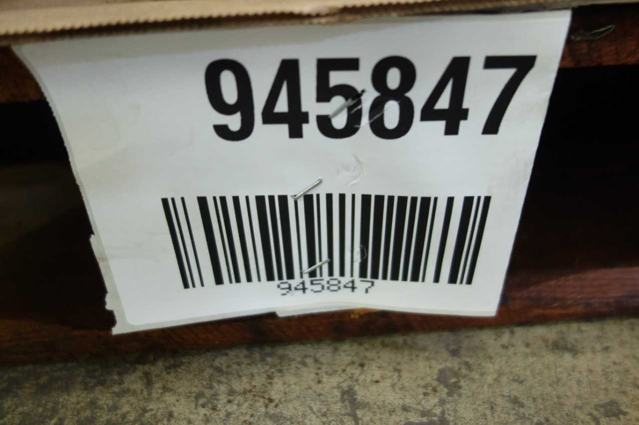 PALLET OF CHEVRON OIL AND REFRIGERATION FLUID - PALLET JACKS